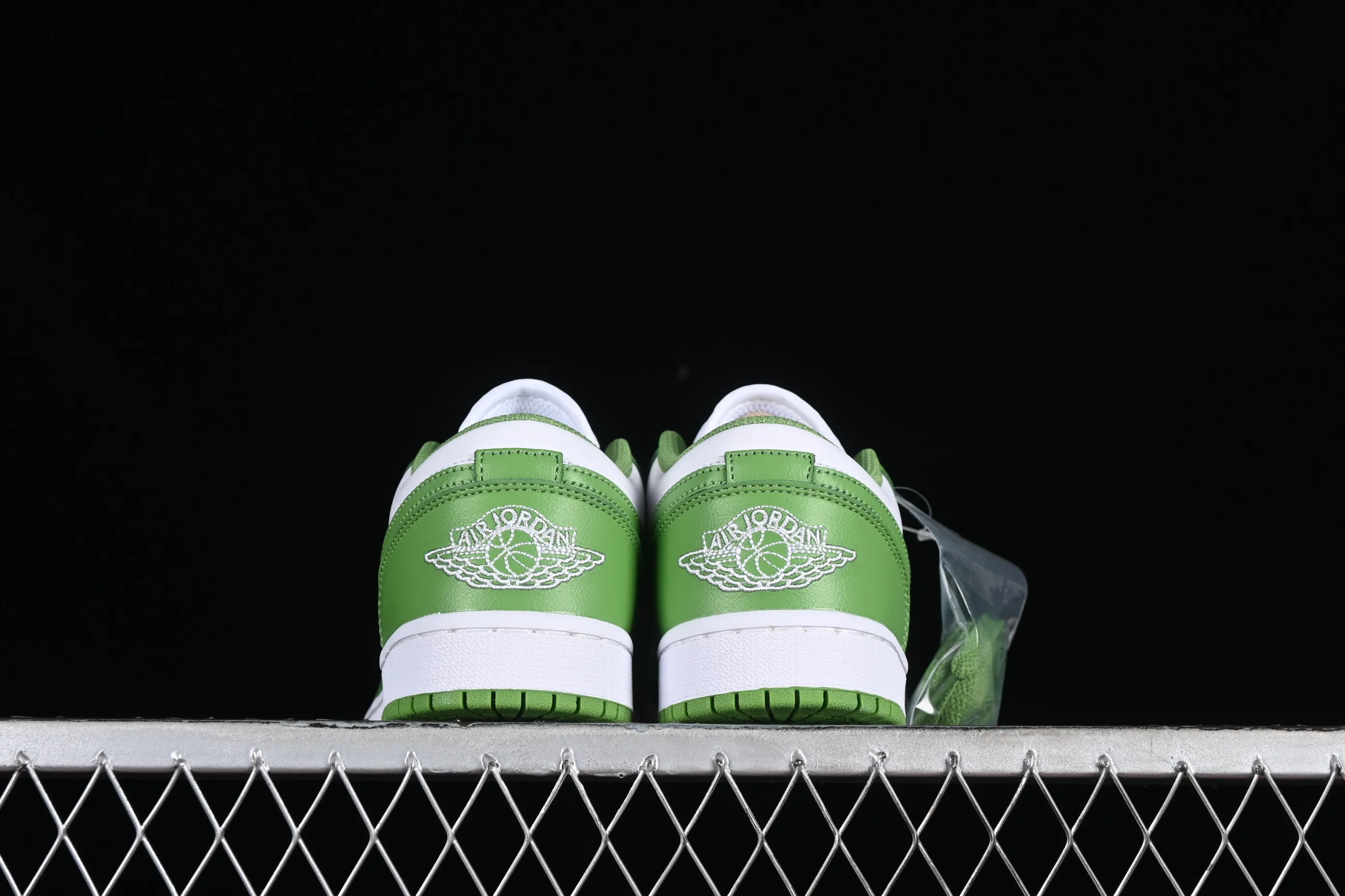 All categories Air Jordan Jordan series basketball shoes Air Jordan 1 Low Air Jordan 1 Low AJ1 Joe 1 white green low-top cultural basketball shoes HF4823-100
